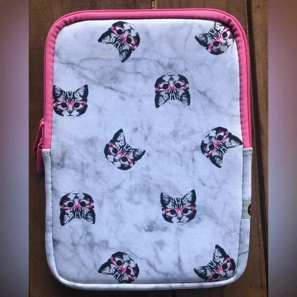 Cat in Glasses Early‎ 2000s IPad / Tablet Case 10” X 7”